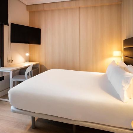 B&B Hotel Vitoria General Alava מראה חיצוני תמונה